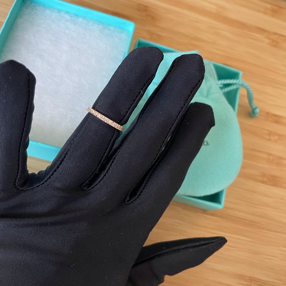 Tiffany & Co. Novo Rose Gold diamond band size 4
